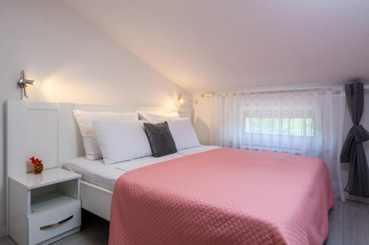 Apartments Somi ポレッチ エクステリア 写真